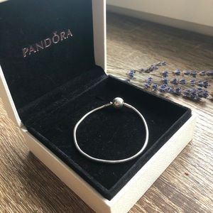 Pandora silver essence bracelet